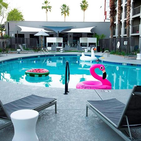 Moxy Phoenix Tempe/Asu Area Exteriör bild