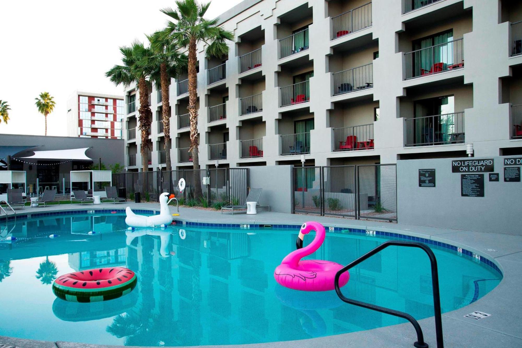 Moxy Phoenix Tempe/Asu Area Exteriör bild