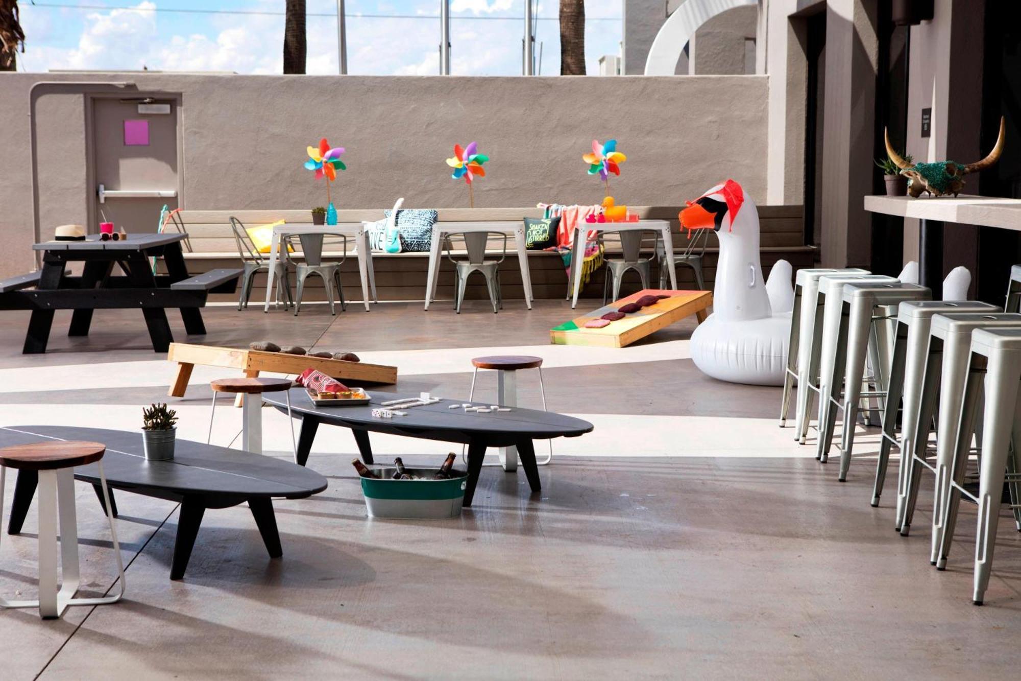 Moxy Phoenix Tempe/Asu Area Exteriör bild