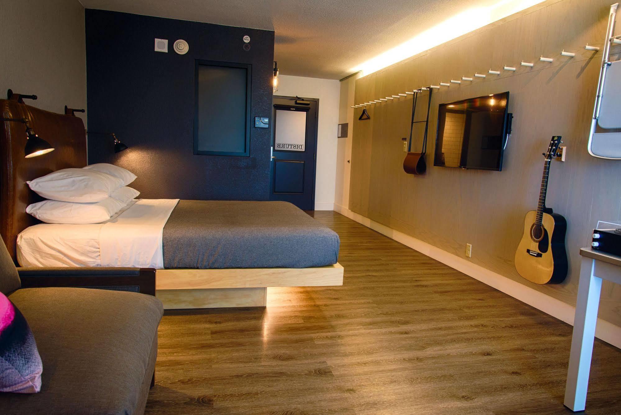 Moxy Phoenix Tempe/Asu Area Exteriör bild